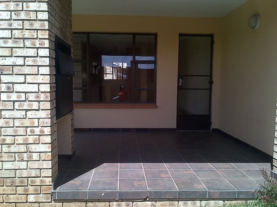 2 Bedroom Property for Sale in Vaalpark Free State